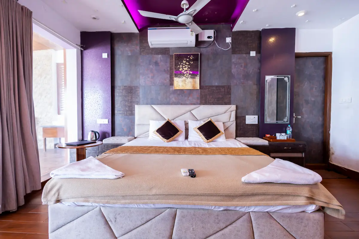 Uthandi Beach house - Premium seaview room